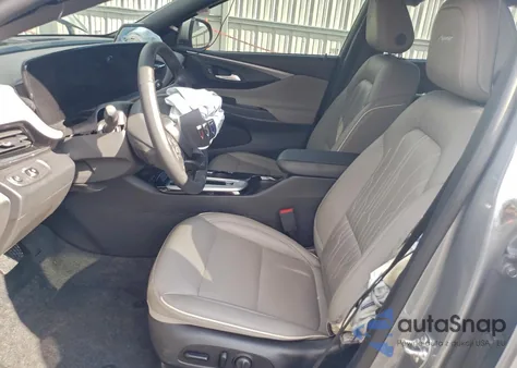 2025 Buick Envista Avenir z USA, uszkodzony, nr VIN KL47LCEP2SB174263